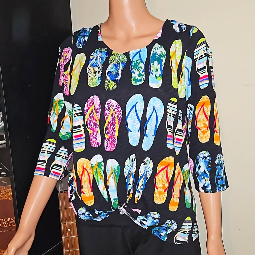Onque Casuals Rhinestone Flip-Fop Twizted Knot Blouse